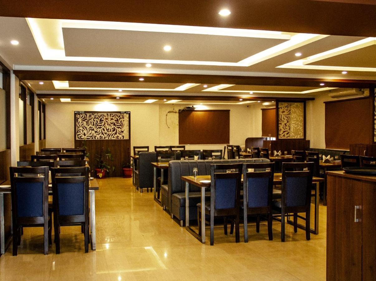 Hotel The Nisarga Grand à Bangalore Extérieur photo