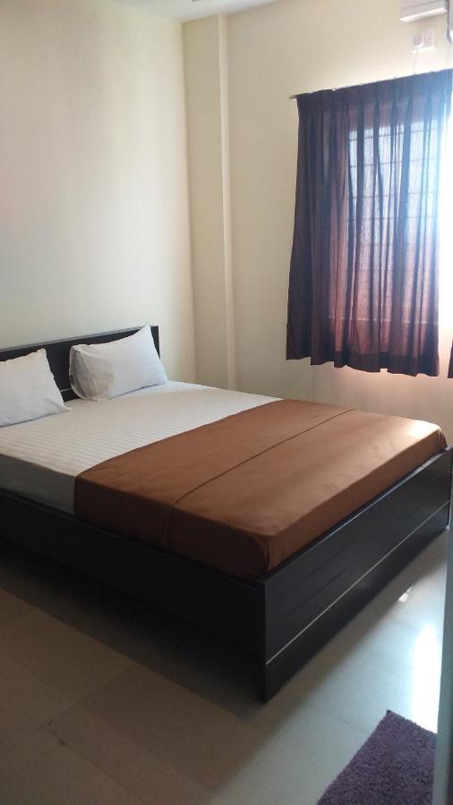 Hotel The Nisarga Grand à Bangalore Extérieur photo